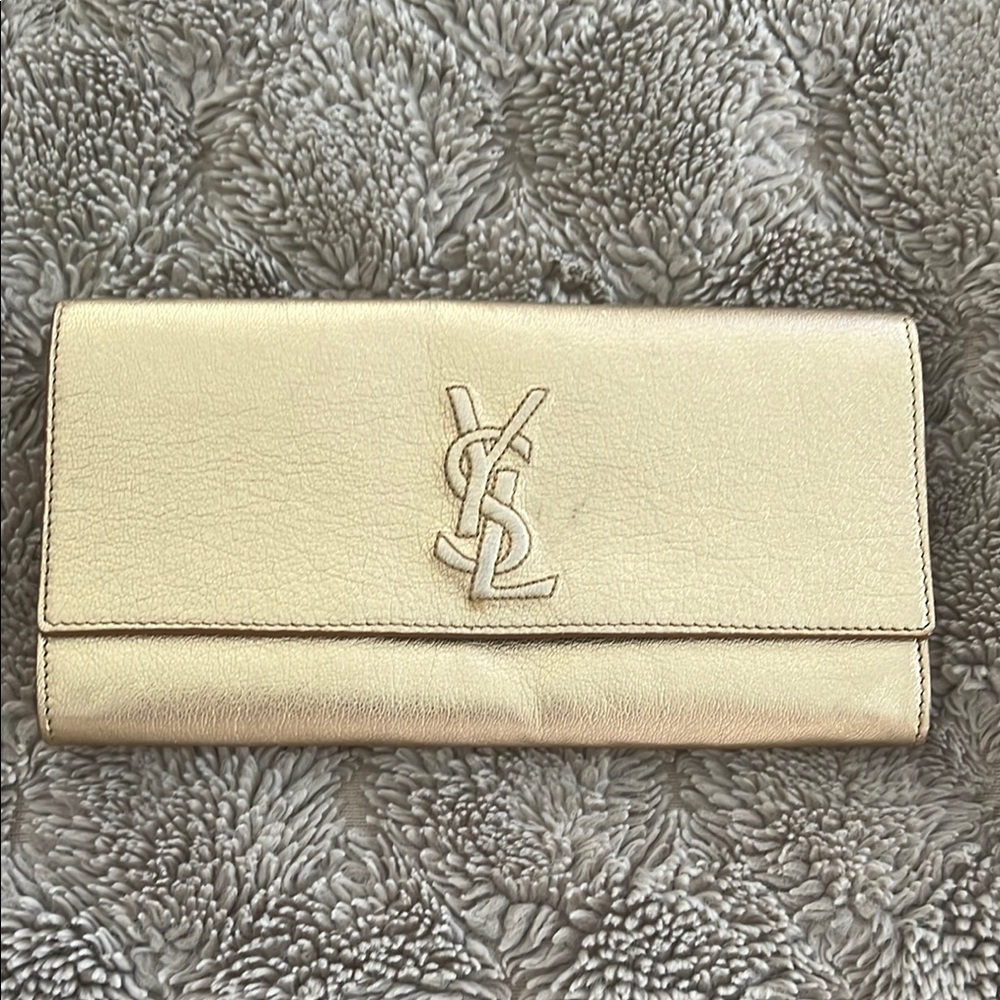 Chic Gold Yves Saint Laurent Clutch
